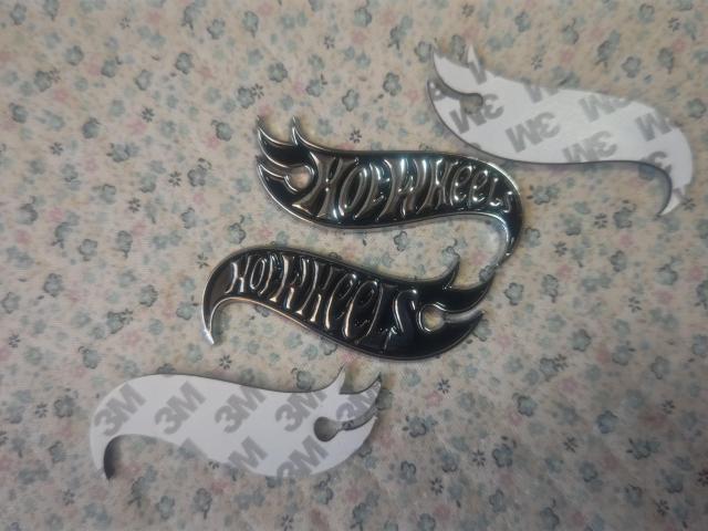 ステッカー HW 未使用 サイズ約 縦30ミリ 横80ミリ 厚さ3ミリ シール デカール < ホビー ステッカー HW 未使用 サイズ約 縦30ミリ 横80ミリ 厚さ3ミリ シール デカール < ホビーの