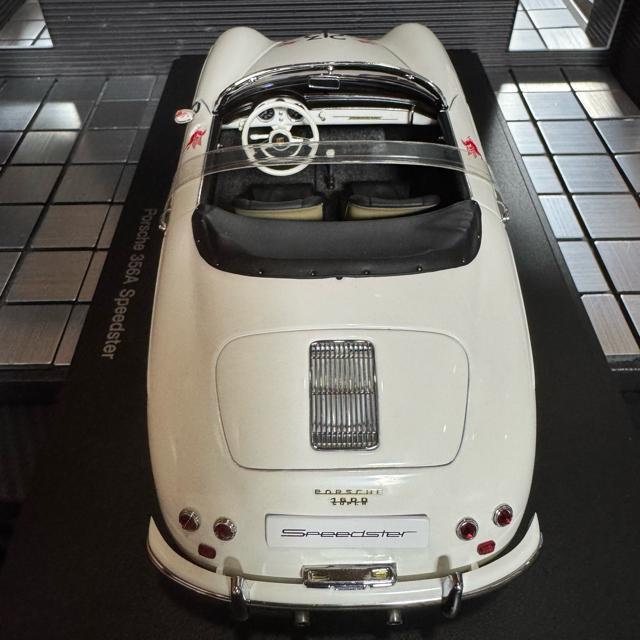 絶版未展示品 オートアート 1/18 ポルシェ 356A スピードスター < ホビー  絶版未展示品 オートアート 1/18 ポルシェ 356A スピードスター < ホビーの