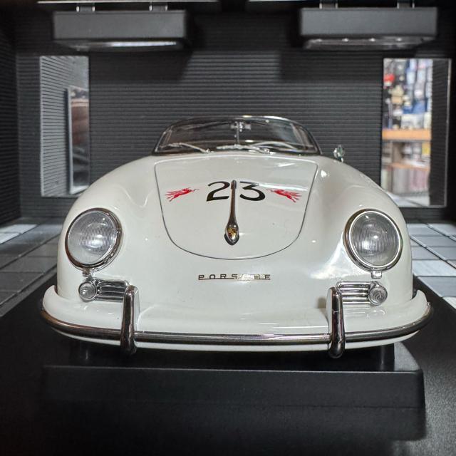 絶版未展示品 オートアート 1/18 ポルシェ 356A スピードスター < ホビー  絶版未展示品 オートアート 1/18 ポルシェ 356A スピードスター < ホビーの