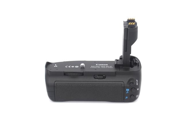Canon 7DΉobe[ObvCanon BG-E7  Ɠd/AV 