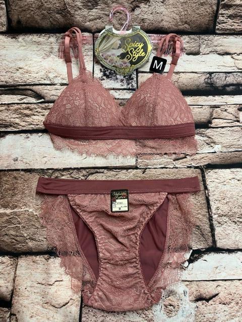 送料無料!綺麗で可愛い!アイラッシュ総レース使い!ノンワイヤーブラ1枚&ショーツ1枚(画像から)1セット《A》 < 女性ファッション 送料無料!綺麗で可愛い!アイラッシュ総レース使い!ノンワイヤーブラ1枚&ショーツ1枚(画像から)1セット《A》 < 女性ファッションの