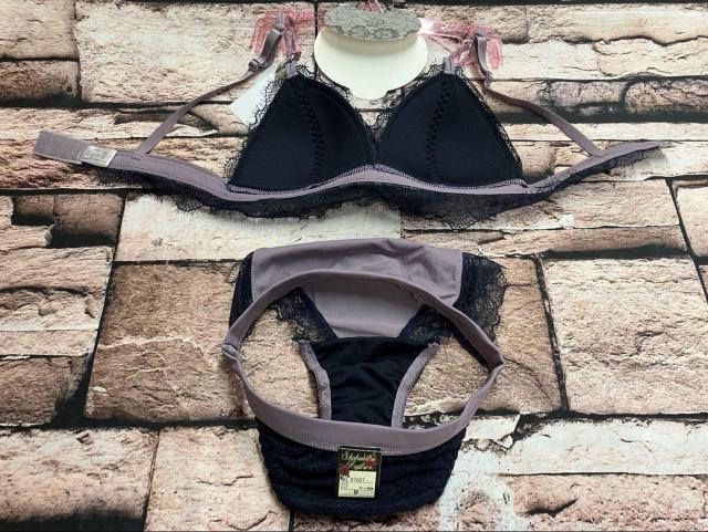 送料無料!綺麗で可愛い!アイラッシュ総レース使い!ノンワイヤーブラ1枚&ショーツ1枚(画像から)1セット《A》 < 女性ファッション 送料無料!綺麗で可愛い!アイラッシュ総レース使い!ノンワイヤーブラ1枚&ショーツ1枚(画像から)1セット《A》 < 女性ファッションの
