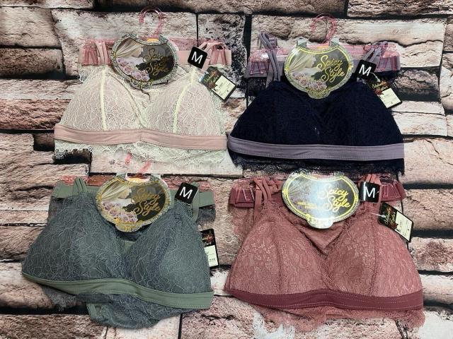 送料無料!綺麗で可愛い!アイラッシュ総レース使い!ノンワイヤーブラ1枚&ショーツ1枚(画像から)1セット《A》 < 女性ファッション 送料無料!綺麗で可愛い!アイラッシュ総レース使い!ノンワイヤーブラ1枚&ショーツ1枚(画像から)1セット《A》 < 女性ファッションの