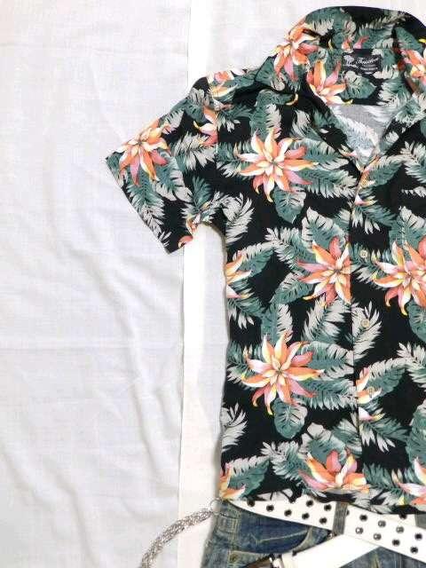 カジュアル.リゾート♪レーヨン素材 ボタニカル.花柄プリントアロハシャツ < 男性ファッション カジュアル.リゾート♪レーヨン素材 ボタニカル.花柄プリントアロハシャツ < 男性ファッションの