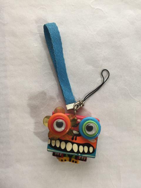 377.新品☆タイの魔除けキーホルダー < 女性ファッション  377.新品☆タイの魔除けキーホルダー  < 女性ファッションの