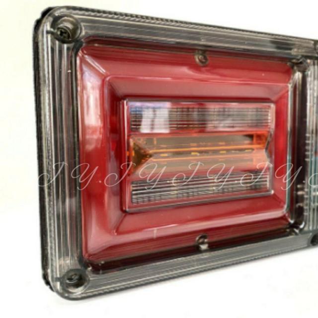 トラック LEDテールランプ 24V シーケンシャルウインカー 薄型 < 自動車/バイク トラック LEDテールランプ 24V シーケンシャルウインカー 薄型 < 自動車/バイク