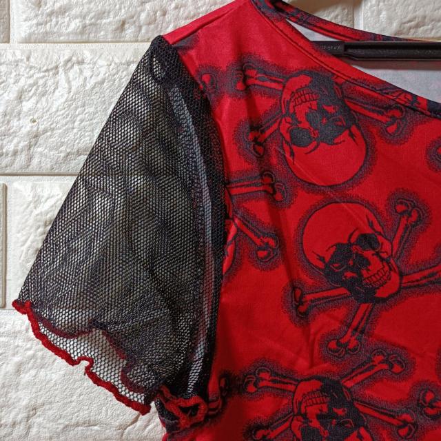 新品★スカル柄ショート丈袖メッシュ半袖T/レッド/L < 女性ファッション  新品★スカル柄ショート丈袖メッシュ半袖T/レッド/L < 女性ファッションの
