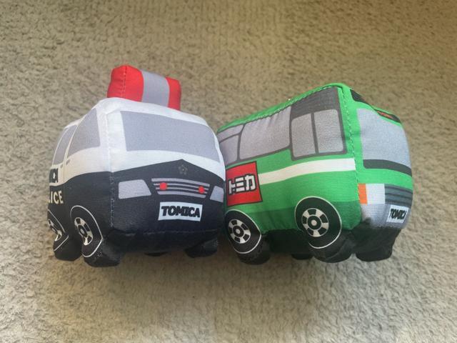 トミカ TOMICAタカラトミーアーツ はたらく車シリーズ バス&パトカー 2個セット販売 ぬいぐるみ コレクション キーホルダー < おもちゃ  トミカ TOMICAタカラトミーアーツ はたらく車シリーズ バス&パトカー 2個セット販売 ぬいぐるみ コレクション キーホルダー  < おもちゃの