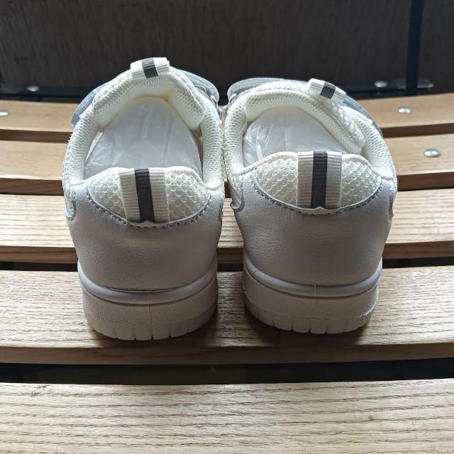 キッズ スニーカー 16cm ホワイト 子供靴 男女兼用 シューズ 26 < キッズ/ベビー  キッズ スニーカー 16cm ホワイト 子供靴 男女兼用 シューズ 26 < キッズ/ベビーの