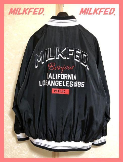 ☆ミルクフェド☆超美品レア♪完売バック刺繍ロゴラインスタジャン黒☆ < ブランド ☆ミルクフェド☆超美品レア♪完売バック刺繍ロゴラインスタジャン黒☆ < ブランドの