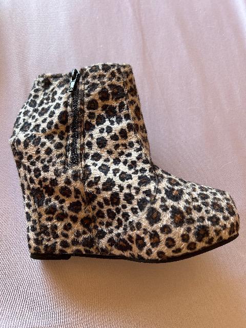 レオパード柄厚底ウェッジショートブーツ 新品未使用 24cm < 女性ファッション  レオパード柄厚底ウェッジショートブーツ 新品未使用 24cm < 女性ファッションの