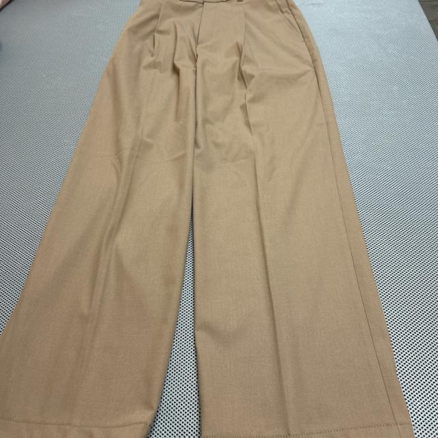 ユニクロワイドタックパンツ < 女性ファッション ユニクロワイドタックパンツ < 女性ファッションの