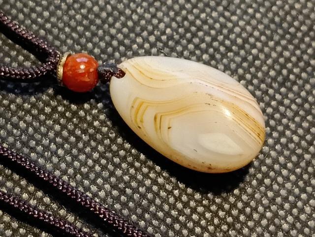 レア。マダガスカル産バンドアゲートネックレス「魔除け、絆を深める、生命力アップ」一点限り。気紛れ在庫セール価格にて。 < 女性アクセサリー/時計 レア。マダガスカル産バンドアゲートネックレス「魔除け、絆を深める、生命力アップ」一点限り。気紛れ在庫セール価格にて。 < 女性アクセサリー/時計の