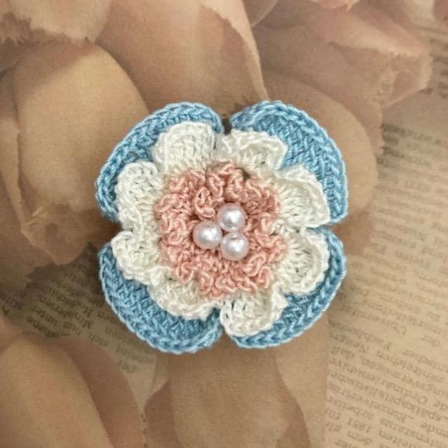 ハンドメイド♪レース編み アネモネ風お花モチーフのブローチ < 女性ファッション  ハンドメイド♪レース編み アネモネ風お花モチーフのブローチ  < 女性ファッションの