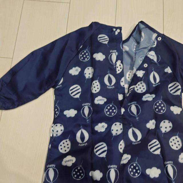 西松屋 プレイウェア プレイウエア 砂場遊び 外遊び 芋掘り スモック 95cm < キッズ/ベビー  西松屋 プレイウェア プレイウエア 砂場遊び 外遊び 芋掘り スモック 95cm < キッズ/ベビーの