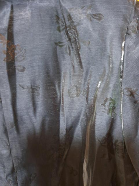 H 黒の光沢のあるブラウス < 女性ファッション  H 黒の光沢のあるブラウス < 女性ファッションの