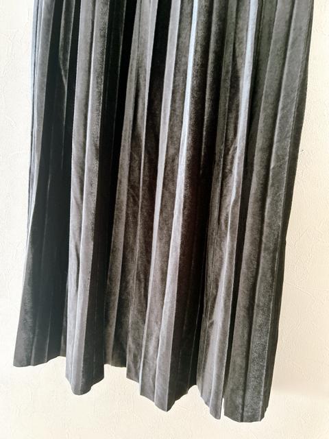 【YECCA VECCA】ベロアプリーツスカート ダークグレー free < ブランド 【YECCA VECCA】ベロアプリーツスカート ダークグレー free < ブランドの