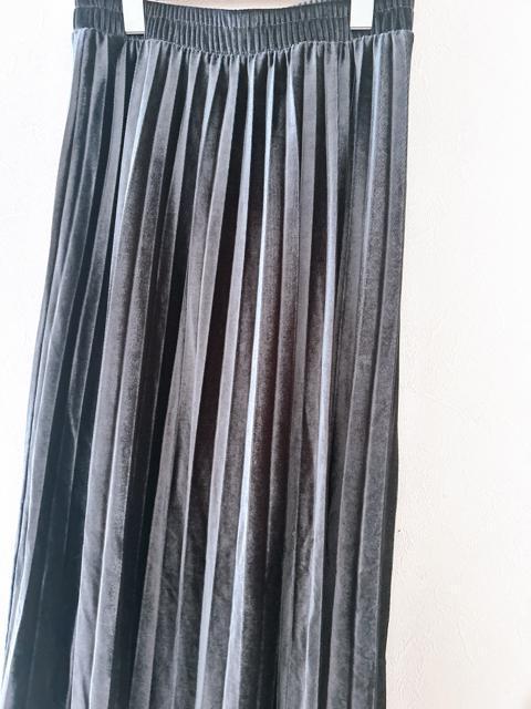 【YECCA VECCA】ベロアプリーツスカート ダークグレー free < ブランド 【YECCA VECCA】ベロアプリーツスカート ダークグレー free < ブランドの