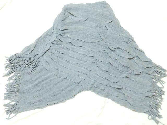 《New》スタイリッシュ★フリンジ付・ティアードフリル*ニットポンチョ<ライトグレー> < 女性ファッション  《New》スタイリッシュ★フリンジ付・ティアードフリル*ニットポンチョ<ライトグレー> < 女性ファッションの