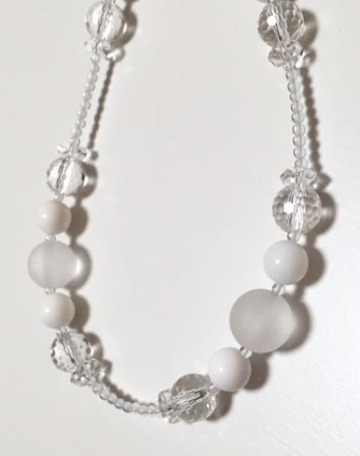 百貨店PEAQ◎水晶天然石ネックレス白系◎アレルフリー◎新品◎ < 女性アクセサリー/時計 百貨店PEAQ◎水晶天然石ネックレス白系◎アレルフリー◎新品◎ < 女性アクセサリー/時計の