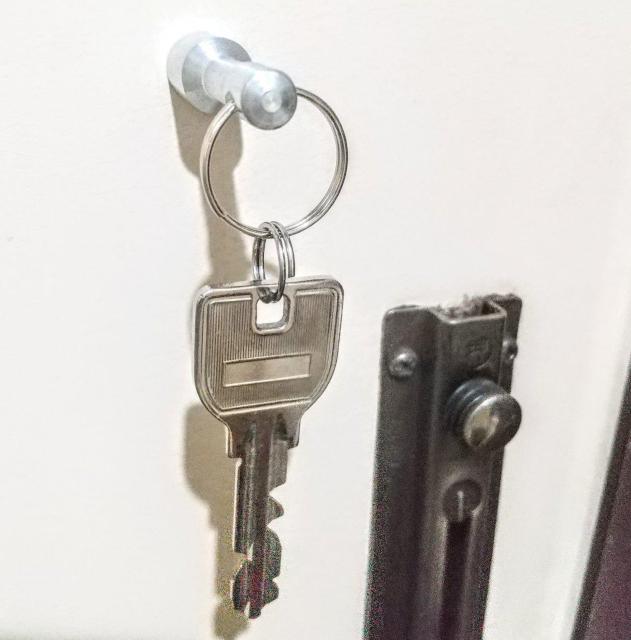 磁石キーホルダー 簡単便利 強力磁石タイプ < 女性ファッション  磁石キーホルダー 簡単便利 強力磁石タイプ  < 女性ファッションの