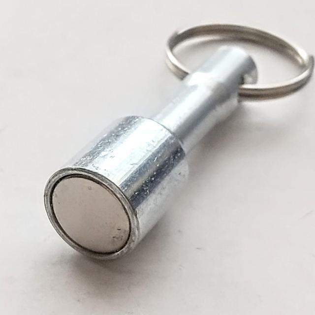 磁石キーホルダー 簡単便利 強力磁石タイプ < 女性ファッション  磁石キーホルダー 簡単便利 強力磁石タイプ < 女性ファッションの