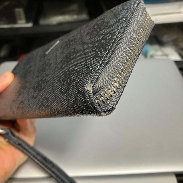 【GUESS / ゲス】 ラウンドファスナー 長財布 < ブランド 【GUESS / ゲス】 ラウンドファスナー 長財布 < ブランドの