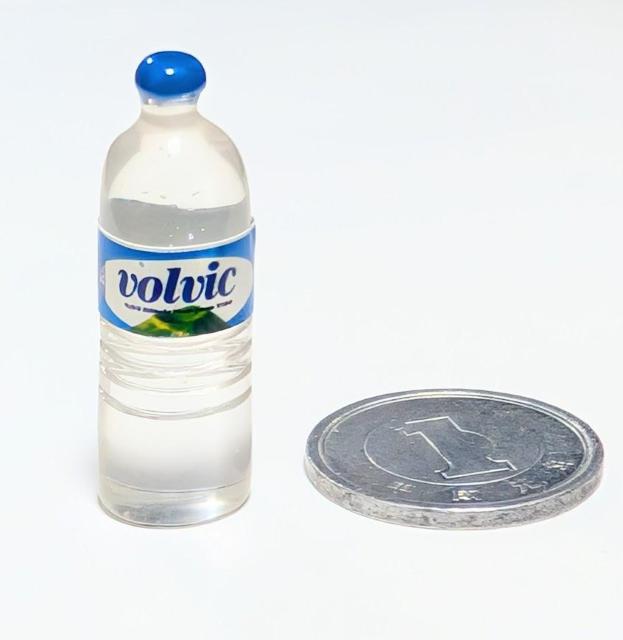 ミニチュア★ボルビック★volvic★ミネラルウォーター★ドールハウスに★ < おもちゃ  ミニチュア★ボルビック★volvic★ミネラルウォーター★ドールハウスに★  < おもちゃの