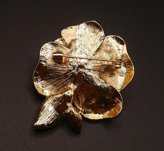 新品アンティーク調きらきらストーン フェイクパール 薔薇ブローチ ピンク < 女性アクセサリー/時計  新品アンティーク調きらきらストーン フェイクパール 薔薇ブローチ ピンク < 女性アクセサリー/時計の