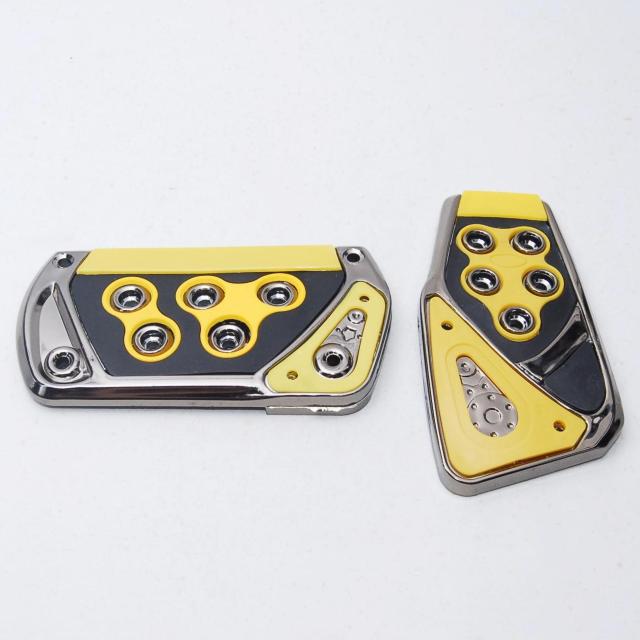 フォーミュラスペック ノンスリップ スポーツ ペダルカバー イエロー AT用 汎用 ペダルパッド オートマ 軽量 ドレスアップ 黄 < 自動車/バイク フォーミュラスペック ノンスリップ スポーツ ペダルカバー イエロー AT用 汎用 ペダルパッド オートマ 軽量 ドレスアップ 黄 < 自動車/バイク