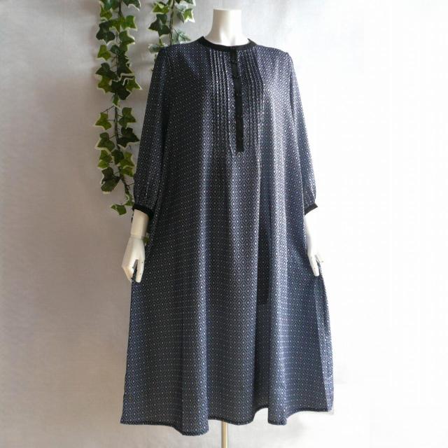 新品 a115 ML 幾何学柄 ピンタック ワンピース 紺系 春夏 レディース モード クラシック 高級感 上質 上品 < 女性ファッション 新品 a115 ML 幾何学柄 ピンタック ワンピース 紺系 春夏 レディース モード クラシック 高級感 上質 上品 < 女性ファッションの