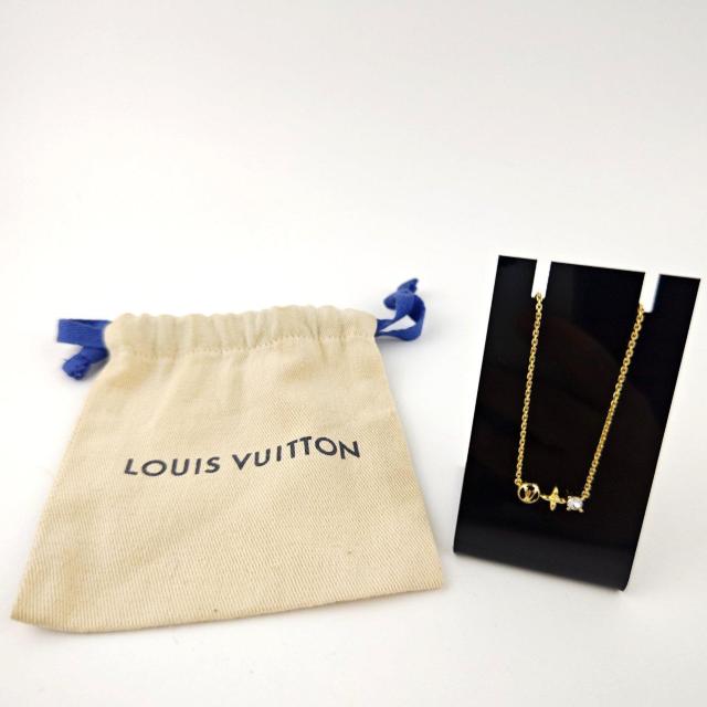 LOUIS VUITTON �l�b�N���X �� �u�����h�� 