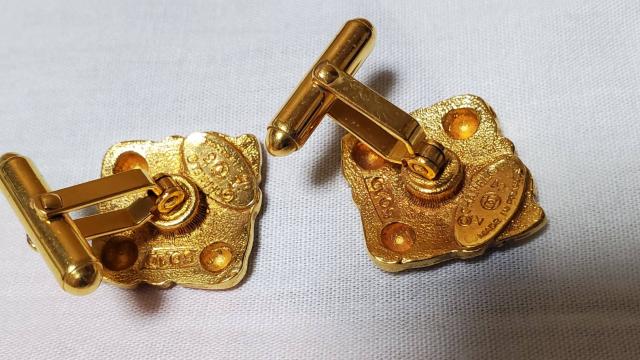 正規レア シャネル クラシック ゴシックスタッズスクエアカフス オールドラージカフリンクス 金 < ブランド  正規レア シャネル クラシック ゴシックスタッズスクエアカフス オールドラージカフリンクス 金 < ブランドの