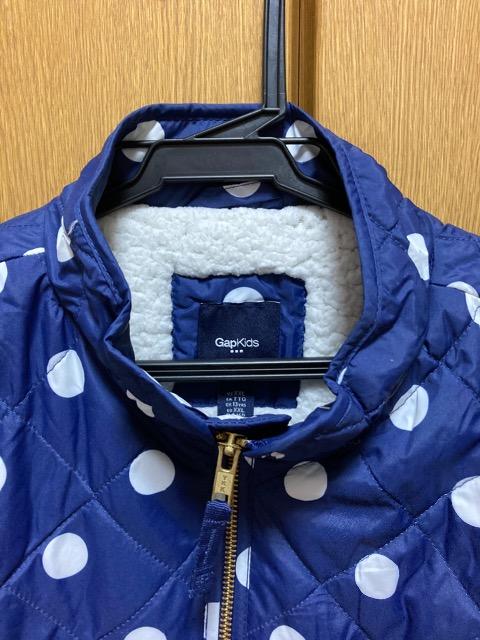 未使用☆GAP☆ネイビー×白ドット中綿ベスト☆160 < ブランド  未使用☆GAP☆ネイビー×白ドット中綿ベスト☆160 < ブランドの