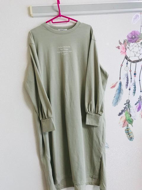 新品薄手ロゴプリントゆったりワンピースM < 女性ファッション  新品薄手ロゴプリントゆったりワンピースM  < 女性ファッションの