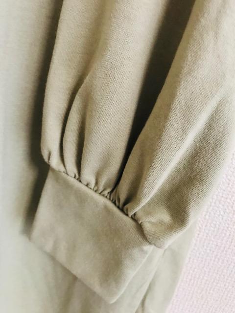 新品薄手ロゴプリントゆったりワンピースM < 女性ファッション  新品薄手ロゴプリントゆったりワンピースM < 女性ファッションの