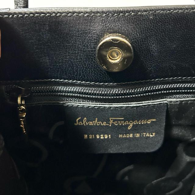 美品 Salvatore Ferragamo フェラガモ E219291 レザー ハンドバッグ ブラック < ブランド 美品 Salvatore Ferragamo フェラガモ E219291 レザー ハンドバッグ ブラック < ブランドの