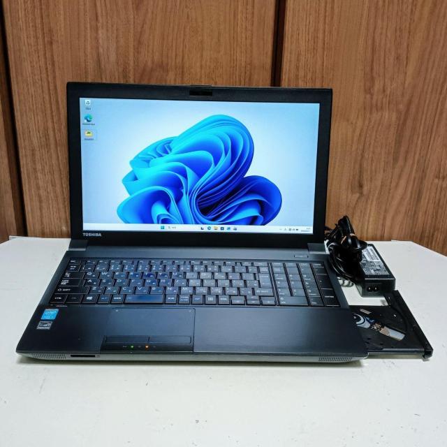 TOSHIBA dynabook Corei5 メモリ8GB SSD256GB Webカメラ DVD Windows11 < PC本体/周辺機器 TOSHIBA dynabook Corei5 メモリ8GB SSD256GB Webカメラ DVD Windows11 < PC本体/周辺機器の