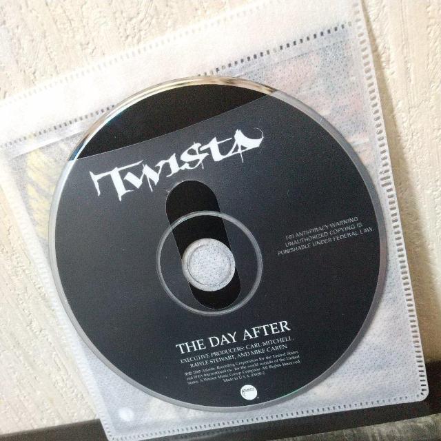 TWISTAwTHE DAY AFTERxSNOOP DOG PHARRELL  CD/DVD/rfI 