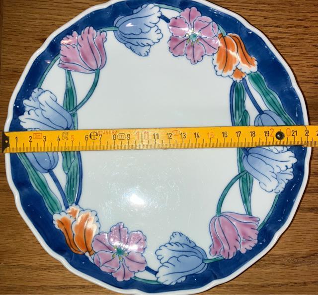 九州 佐賀県 有田焼き 華山 チューリップ柄 大皿 パスタ皿 ディナープレート < インテリア/ライフ 九州 佐賀県 有田焼き 華山 チューリップ柄 大皿 パスタ皿 ディナープレート < インテリア/ライフの