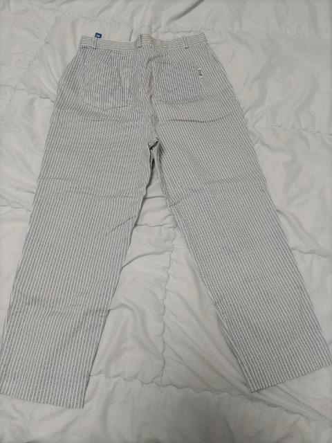 日本製 ストライプ 超美品の七分丈パンツ < 女性ファッション  日本製 ストライプ 超美品の七分丈パンツ < 女性ファッションの