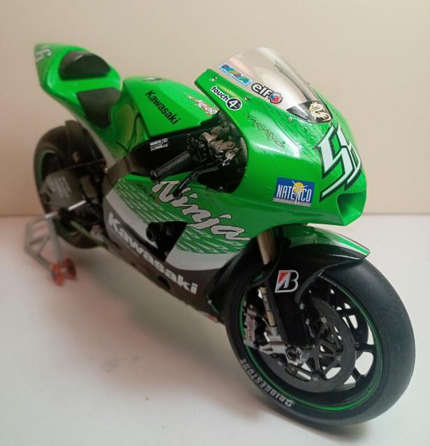 タミヤバイクプラモデル1/12完成品カワサキNinjaZX-RR < ホビー  タミヤバイクプラモデル1/12完成品カワサキNinjaZX-RR < ホビーの