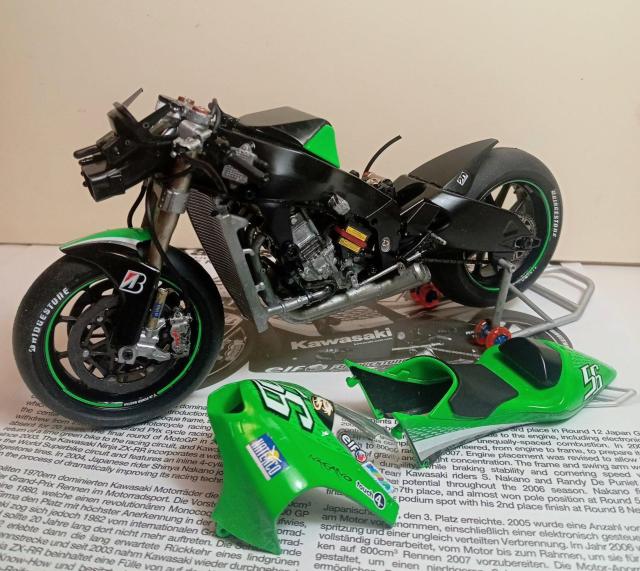 タミヤバイクプラモデル1/12完成品カワサキNinjaZX-RR < ホビー  タミヤバイクプラモデル1/12完成品カワサキNinjaZX-RR < ホビーの