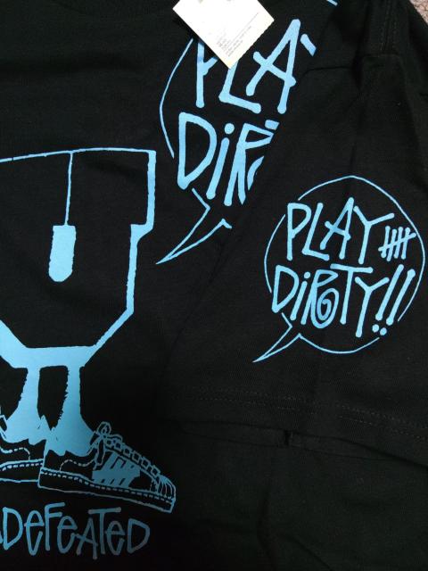 stussy~UNDEFEATEDTVcTCYMXe[V[AfBtB[ebh  uh 