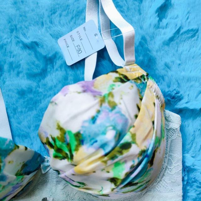 可愛いぃ。。F80×L。。。ぼかし柄ブラジャー&ショーツセット。。グラマー大きいサイズ清純姫ちゃん < 女性ファッション  可愛いぃ。。F80×L。。。ぼかし柄ブラジャー&ショーツセット。。グラマー大きいサイズ清純姫ちゃん < 女性ファッションの