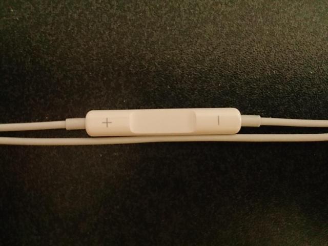 【美品・送料無料】Apple純正 Ear Pods with Lightning Connector < 家電/AV 【美品・送料無料】Apple純正 Ear Pods with Lightning Connector < 家電/AVの