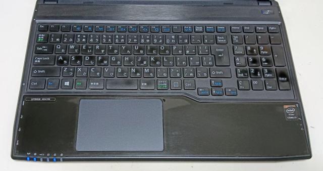 FUJITSU LIFEBOOK Corei7 ������8GB SSD256GB �u���[���C Web�J���� Windows11 �� PC�{��/���Ӌ@��� 