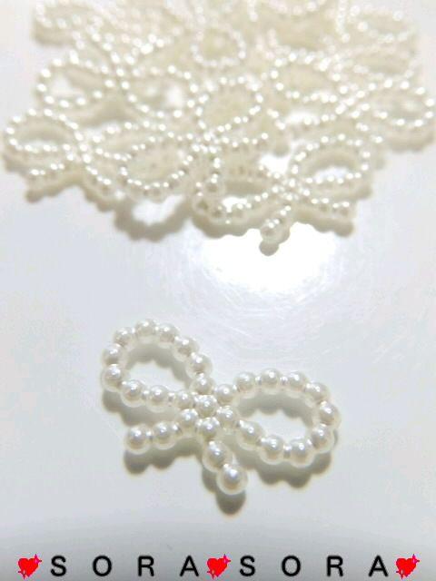 デコパーツ♪ハンドメイド.ネイル 粒パールリボン 13個セット ホワイト < 香水/コスメ/ネイル デコパーツ♪ハンドメイド.ネイル 粒パールリボン 13個セット ホワイト < 香水/コスメ/ネイルの