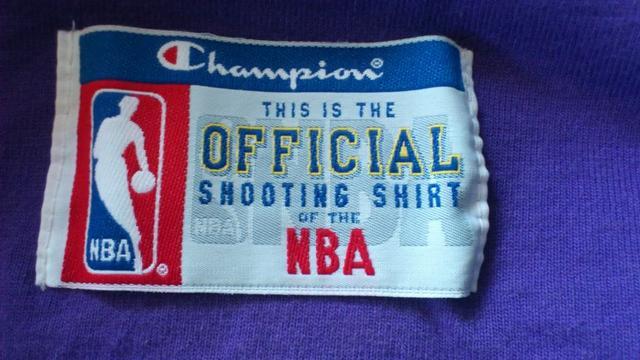 訳あり激安93%オフ、NBA公認、レイカーズ、Tシャツ(美品、黄紫、L) < 男性ファッション  訳あり激安93%オフ、NBA公認、レイカーズ、Tシャツ(美品、黄紫、L) < 男性ファッションの