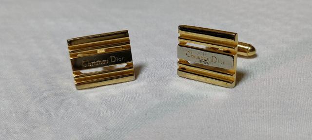 正規 レア Dior ヴィンテージ 5連バー ロゴ文字カフス コンビメタリック オープンラインカフリンクス ブランドアイコンボタン < ブランド  正規 レア Dior ヴィンテージ 5連バー ロゴ文字カフス コンビメタリック オープンラインカフリンクス ブランドアイコンボタン  < ブランドの